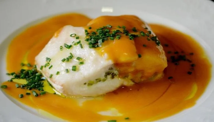 Receta de Corvina Asada con Salsa de Erizos