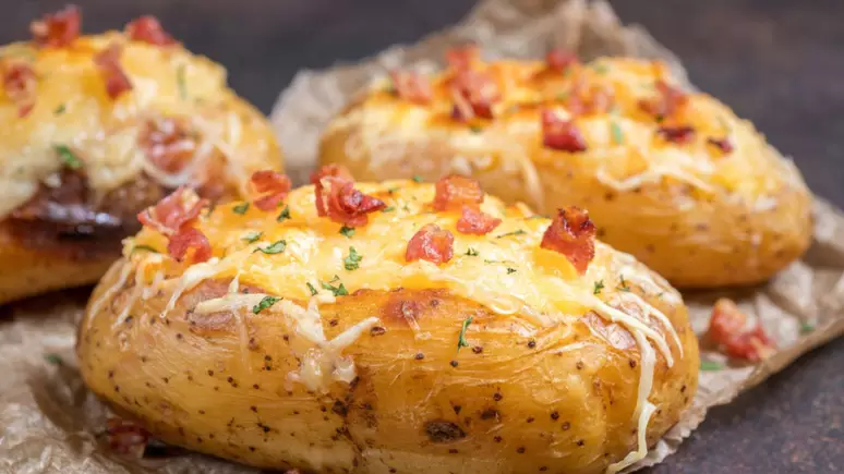 Patatas rellenas al gratén