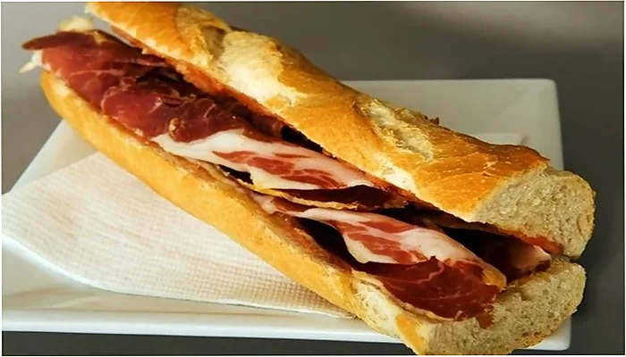 Receta de bocadillo de jamón serrano y queso