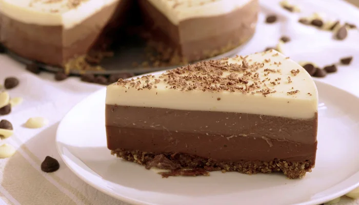 Receta de tarta tres chocolates sin azúcar