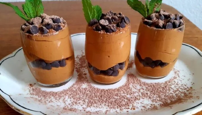 Receta de mousse de leche con pepitas de chocolate