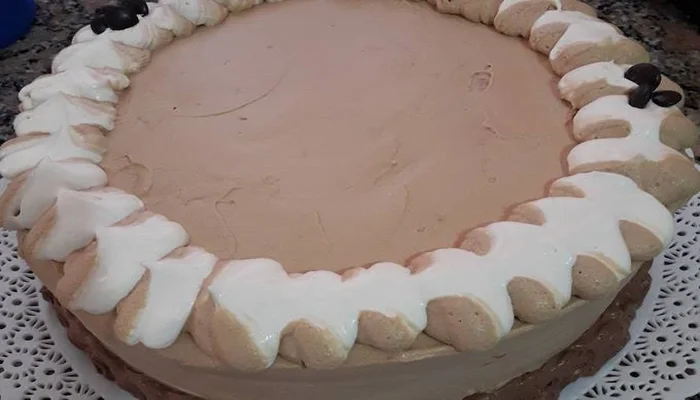 Receta de torta de mate cocido con crema chantilly