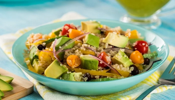 Receta de ensalada de quinoa y aguacate