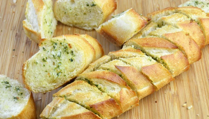 Receta de panecillos de ajo y parmesano