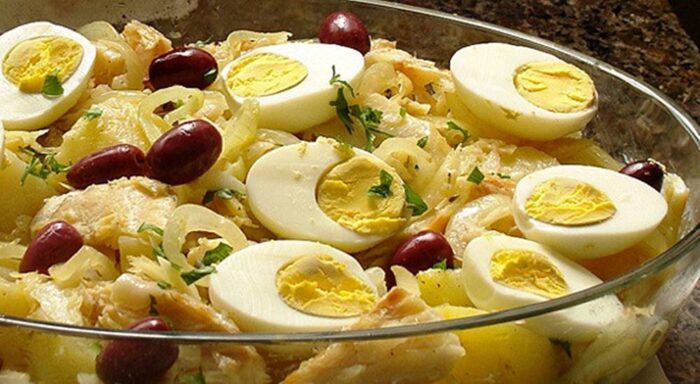 Bacalao a la portuguesa con patatas y cebolla
